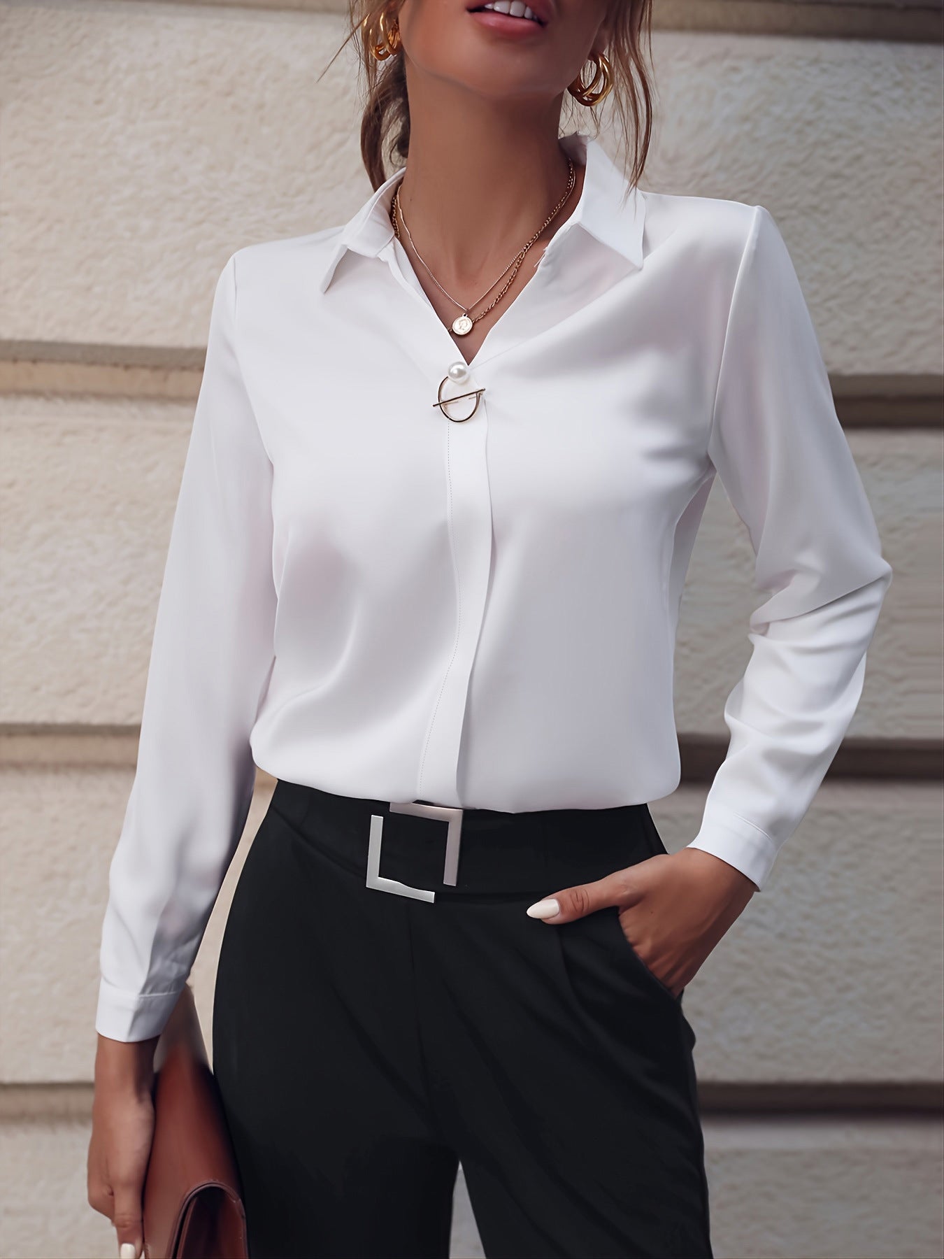 Women's Commuter Long Sleeve Shirt To Look Elegant and Comfortable