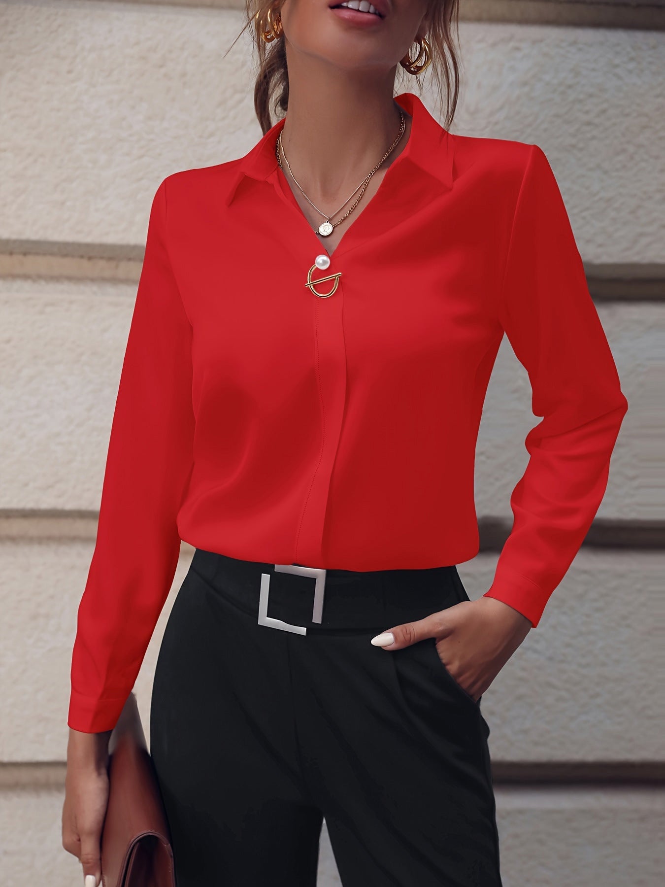 Women's Commuter Long Sleeve Shirt To Look Elegant and Comfortable